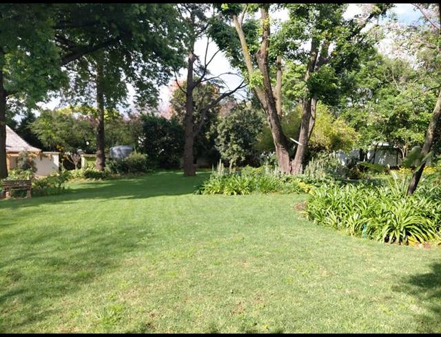 6 BEDROOM HOUSE FOR SALE IN ILLOVO